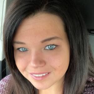 Meet your Posher, Lacey